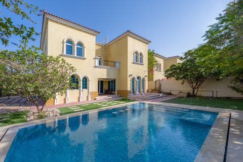 Villa de 3 dormitorios en Jumeirah Park, UAE No. 223481