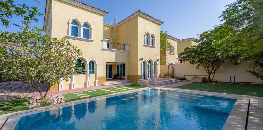 3 bedrooms Villa in Jumeirah Park, UAE No. 223481