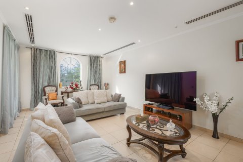 3 bedrooms Villa in Jumeirah Park, UAE No. 223481 6
