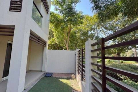 2 bedrooms Townhouse in Ras Al Khaimah, UAE No. 184058 7