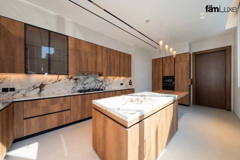 5 bedrooms Villa in Dubai, UAE No. 216094 9