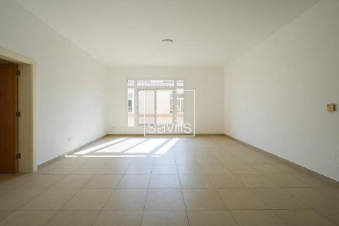 Villa de 5 dormitorios en Khalifa City, UAE No. 217433 14