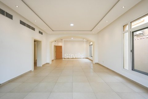 Villa de 5 dormitorios en Khalifa City, UAE No. 217433 6