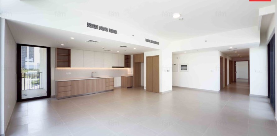 3 bedrooms Apartment in Dubai, UAE No. 222415