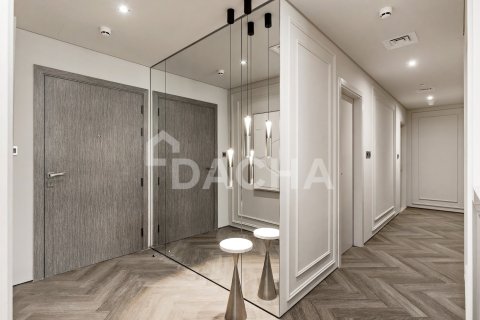 Apartment de 3 dormitorios en The Crescent, UAE No. 207828 9