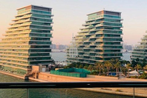 Квартира с 2 спальнями в Al Raha Beach, ОАЭ №24943