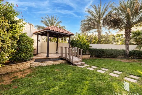 Villa de 3 dormitorios en Legacy, UAE No. 14453 4