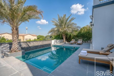 Villa de 4 dormitorios en Jumeirah Golf Estates, UAE No. 214009 8