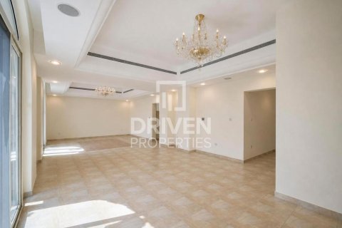 5 bedrooms Villa in Victory Heights, UAE No. 212760 3