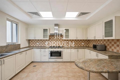 5 bedrooms Villa in Victory Heights, UAE No. 212760 16