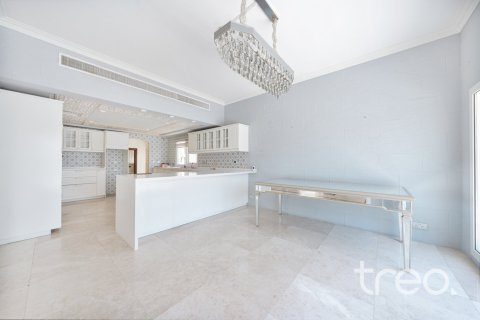 5 bedrooms Villa in Meadows, UAE No. 220759 5
