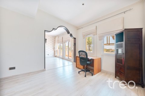 5 bedrooms Villa in Meadows, UAE No. 220759 18