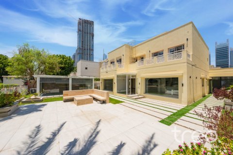 5 bedrooms Villa in Meadows, UAE No. 220759 3