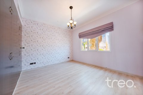 5 bedrooms Villa in Meadows, UAE No. 220759 24
