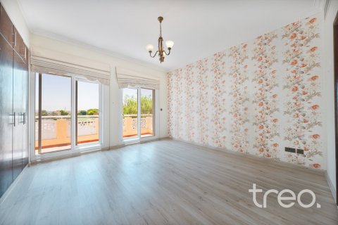 5 bedrooms Villa in Meadows, UAE No. 220759 21
