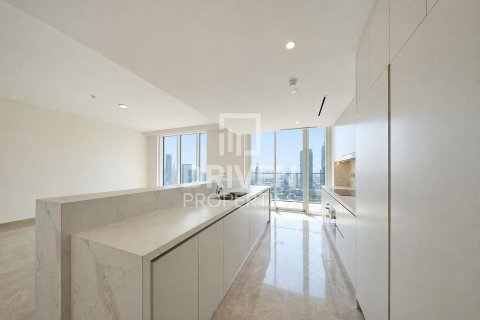 Penthouse de 4 dormitorios en EMAAR Beachfront, UAE No. 204627 22
