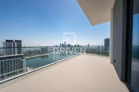 Penthouse de 4 dormitorios en EMAAR Beachfront, UAE No. 204627 26