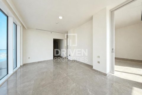 Penthouse de 4 dormitorios en EMAAR Beachfront, UAE No. 204627 17