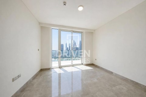 Penthouse de 4 dormitorios en EMAAR Beachfront, UAE No. 204627 12