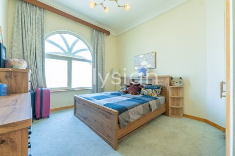 Appartement de 3 chambres à Shoreline Apartments, UAE No. 64938 8