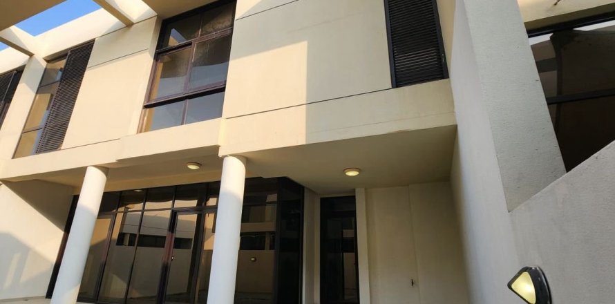 3 bedrooms Townhouse in Dubai, UAE No. 205102