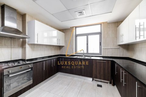 2 bedrooms Apartment in Al Furjan, UAE No. 220215 4