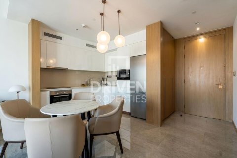 Квартира с 1 спальней в Address Harbour Point, ОАЭ №212901 4