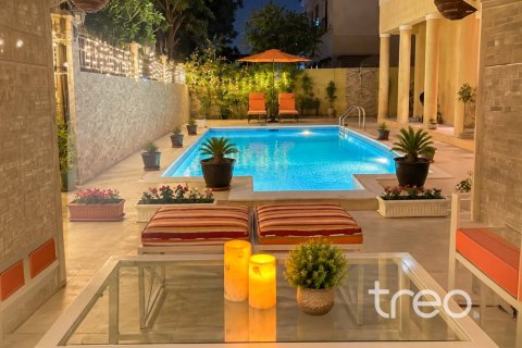 Villa de 5 chambres à Hacienda, UAE No. 220803 3
