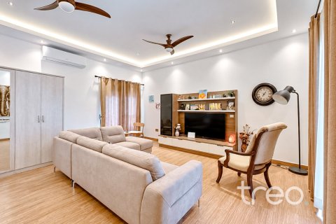 Villa de 5 chambres à Hacienda, UAE No. 220803