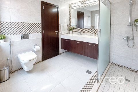 Villa de 5 chambres à Hacienda, UAE No. 220803 16
