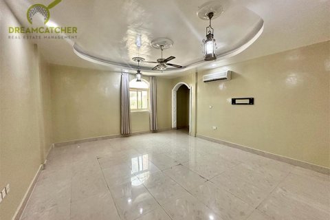 Вилла с 10 спальнями в Seih Al Uraibi, ОАЭ №22392 9