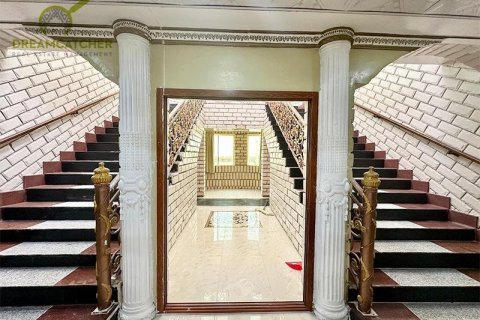 Вилла с 10 спальнями в Seih Al Uraibi, ОАЭ №22392 14