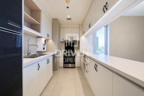 Apartment de 3 dormitorios en Creek Horizon, UAE No. 215207 16