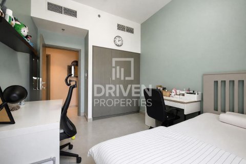 Apartment de 3 dormitorios en Creek Horizon, UAE No. 215207 13