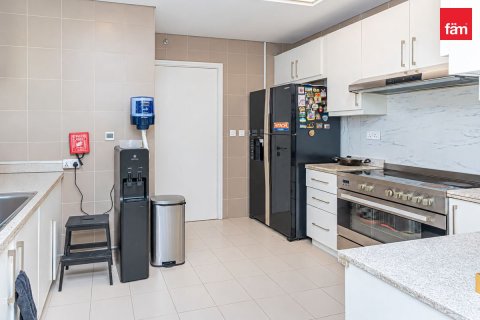 Apartment de 4 dormitorios en Al Barsha, UAE No. 213273 11
