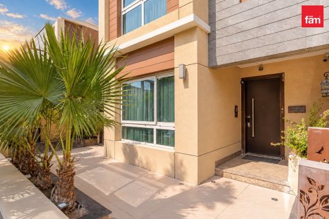 Apartment de 4 dormitorios en Al Barsha, UAE No. 213273 8