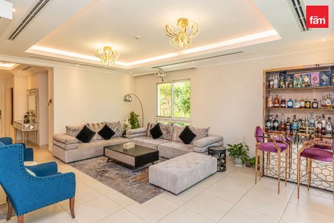 Apartment de 4 dormitorios en Al Barsha, UAE No. 213273 4