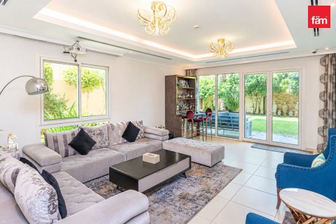Apartment de 4 dormitorios en Al Barsha, UAE No. 213273 5