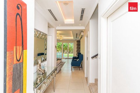 Apartment de 4 dormitorios en Al Barsha, UAE No. 213273 9
