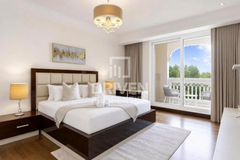 Appartement de 2 chambres à The Crescent, UAE No. 218124 4