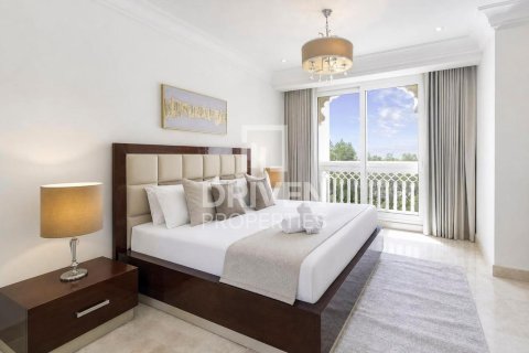 Appartement de 2 chambres à The Crescent, UAE No. 218124 7