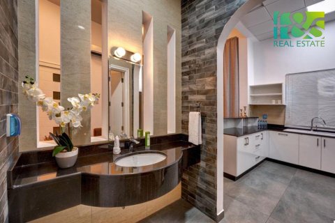Villa de 3 chambres à Al Jazirah Al Hamra, UAE No. 28486 9