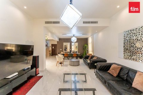 Villa de 4 chambres à Dubai, UAE No. 219140