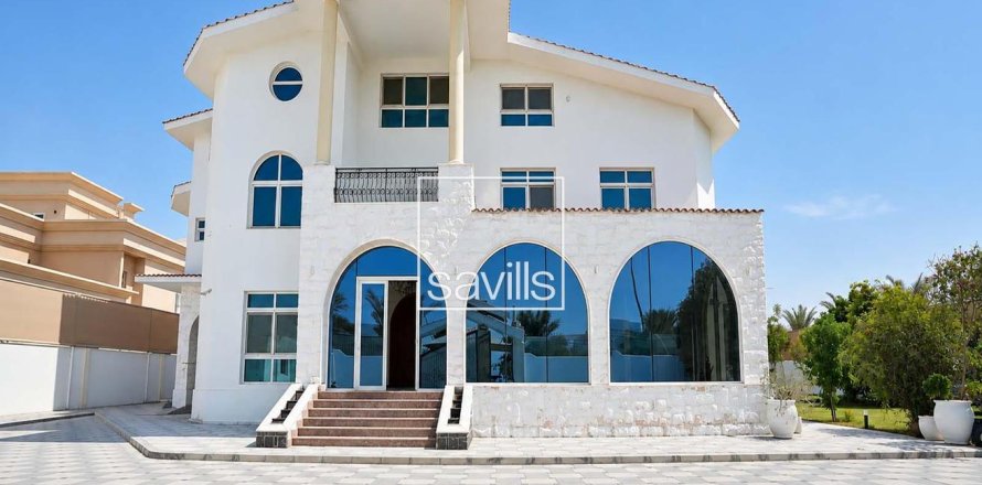 7 bedrooms Villa in Khalifa City, UAE No. 222629