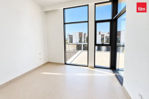 3 bedrooms Townhouse in Dubai, UAE No. 159807 6