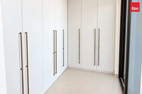 3 bedrooms Townhouse in Dubai, UAE No. 159807 8