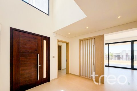 4 bedrooms Villa in Dubai, UAE No. 220779 4