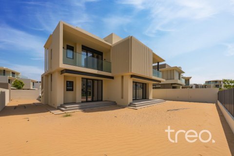 4 bedrooms Villa in Dubai, UAE No. 220779
