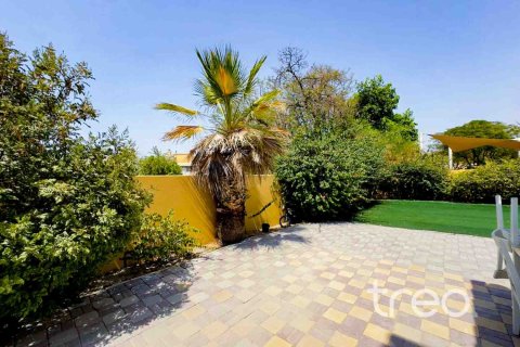 3 bedrooms Villa in Arabian Ranches, UAE No. 220875 4