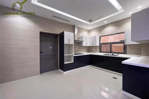 Appartement de 4 chambres à Al Yasmeen, UAE No. 22829 5